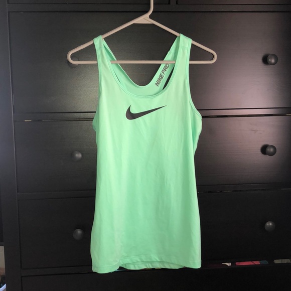 Nike Tops - Woman’s tank Nike Tops - Woman’s tank
